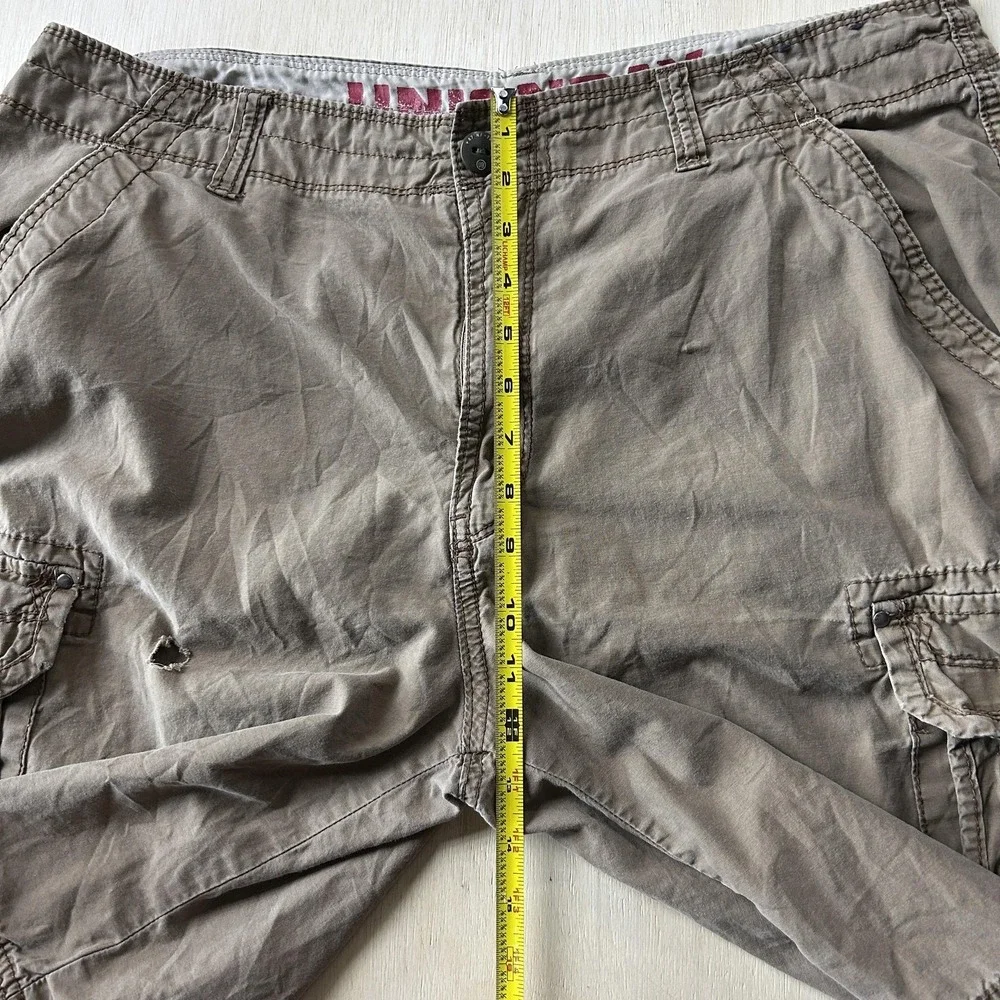 Y2K Baggy UNIONBAY Cargo Shorts Mens 38 Beige Cotton Canvas Flat Front 10 Inseam